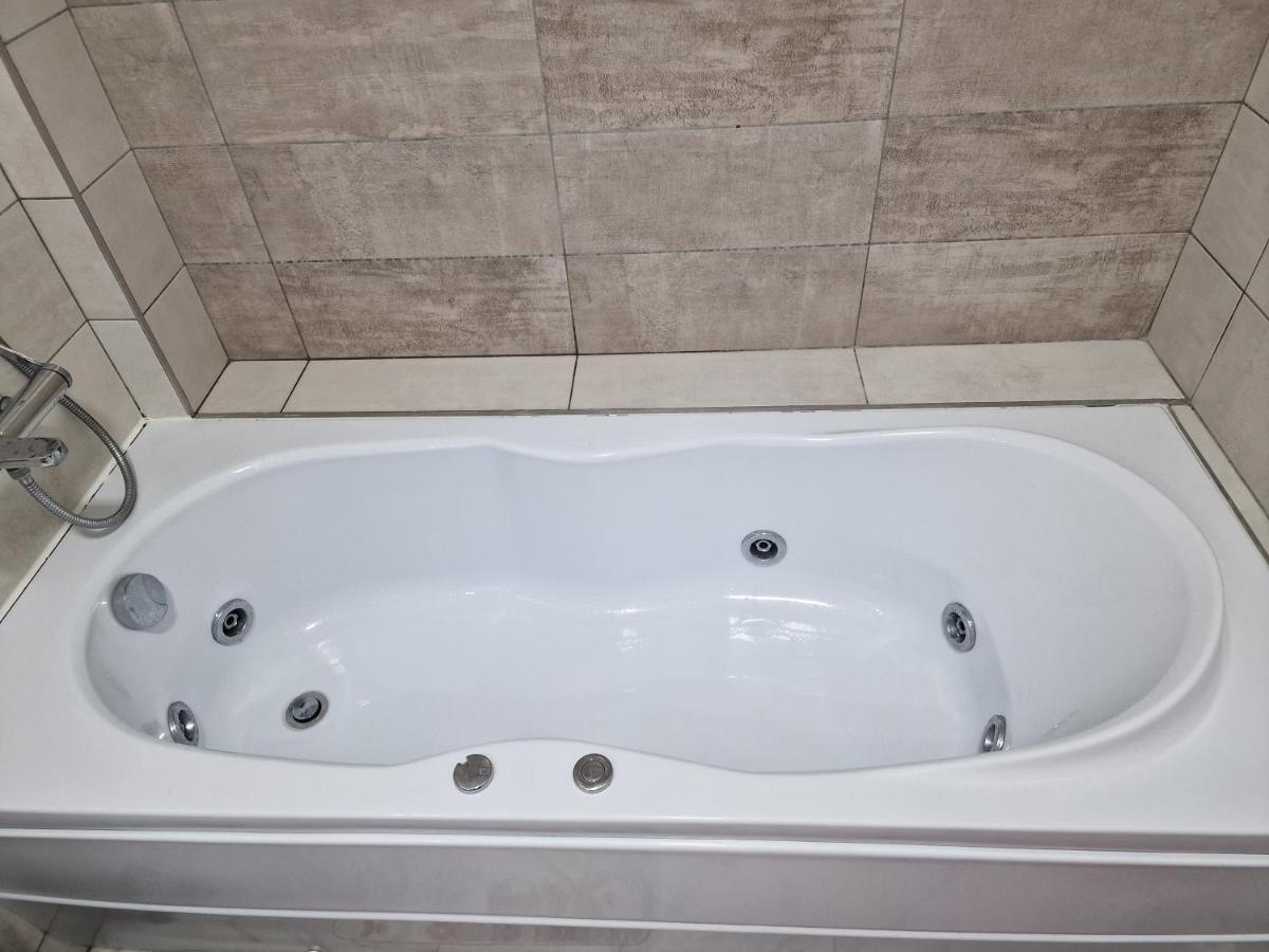 Apartament Rezidential Szucsáva Kültér fotó